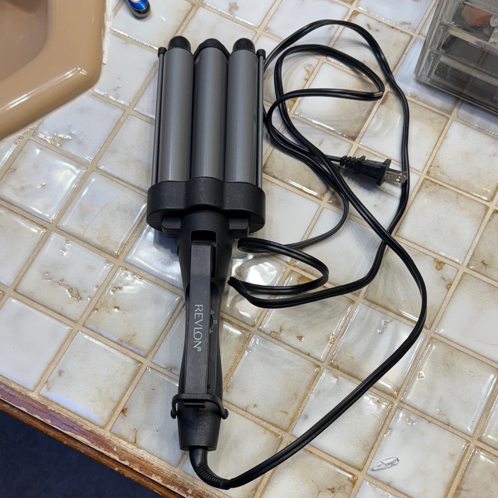 Revlon Triple Barrel Black and Silver Hair Styler